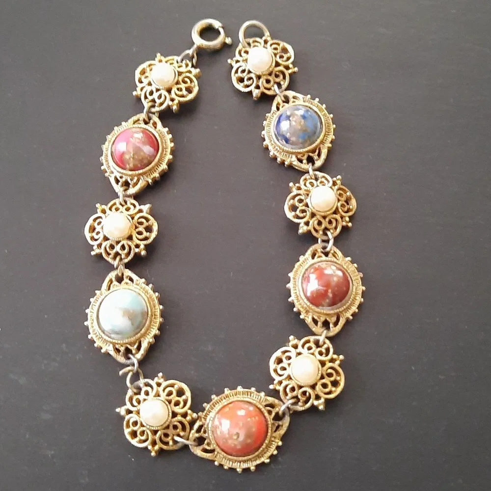 Vintage Jewelry Bundle - Picture 2 of 7